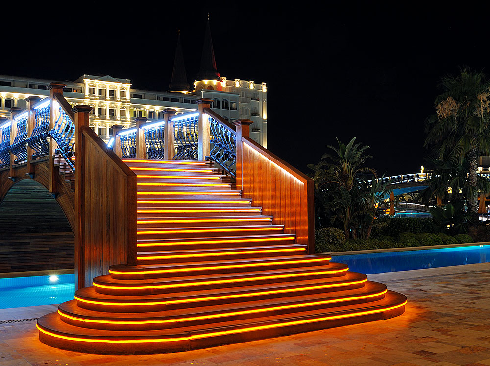 Лестница. Мардан Палас ночью. Night Mardan Palace.