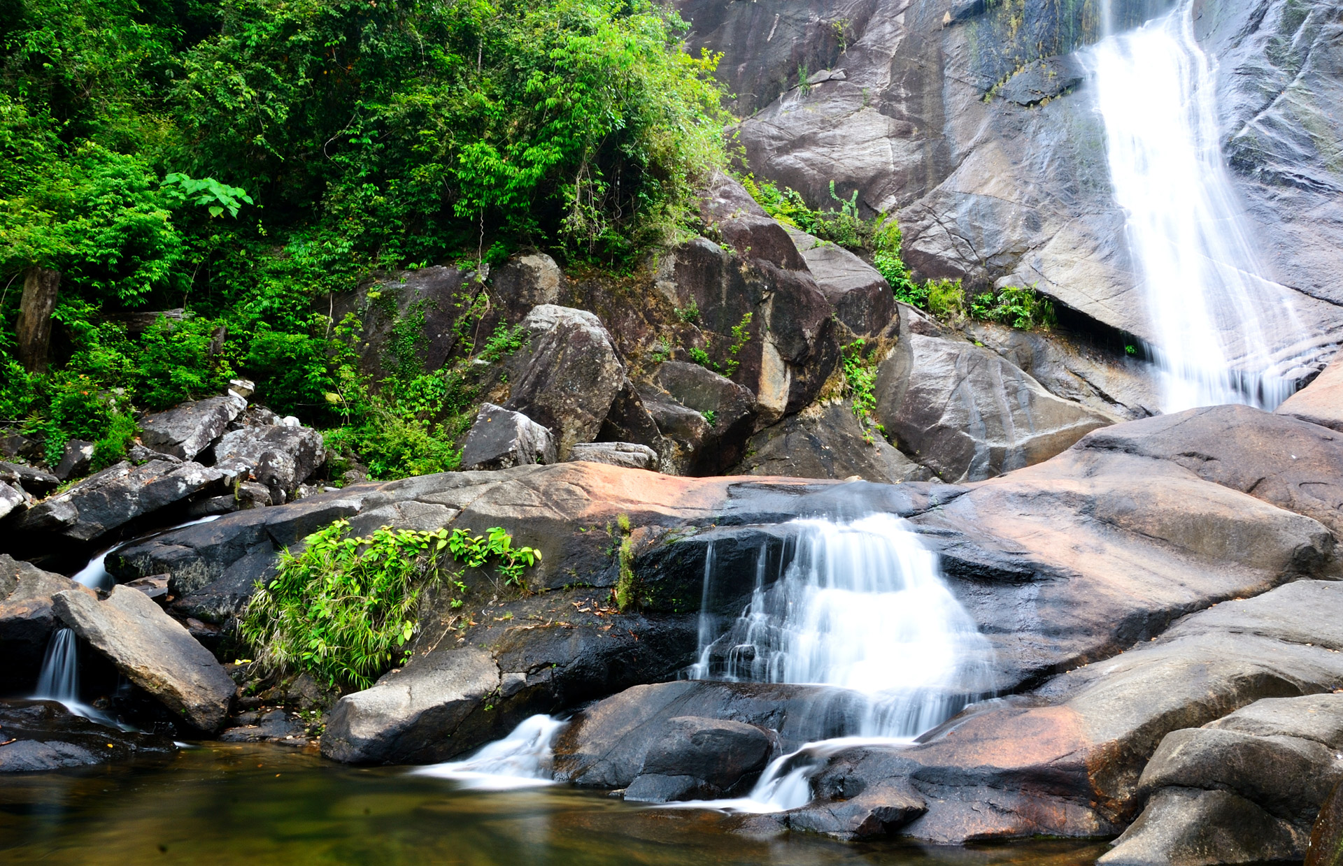 Лангкави. Водопад Темурун. Langkawi. Temurun Waterfall.