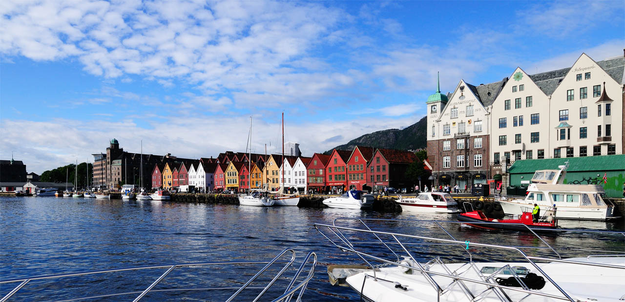 Берген. Вид на улицу Бригген. Norway. Bergen.