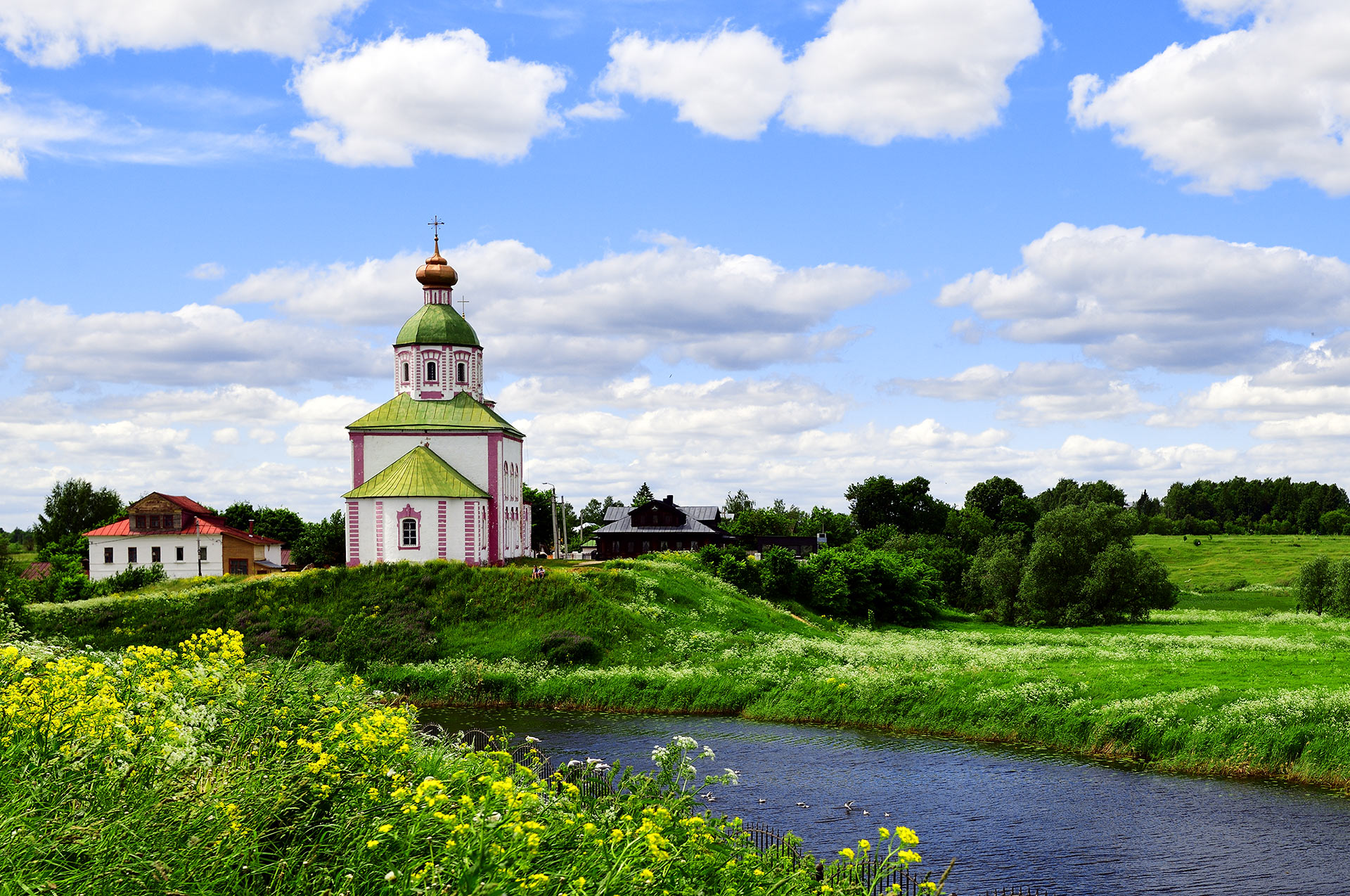Суздаль в июне. Suzdal in June.