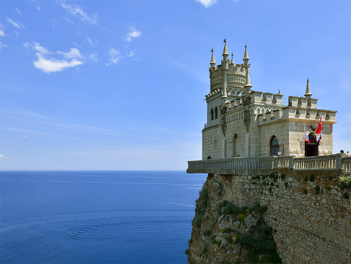 Ласточкино гнездо. Крым. Bird Home. Crimea.