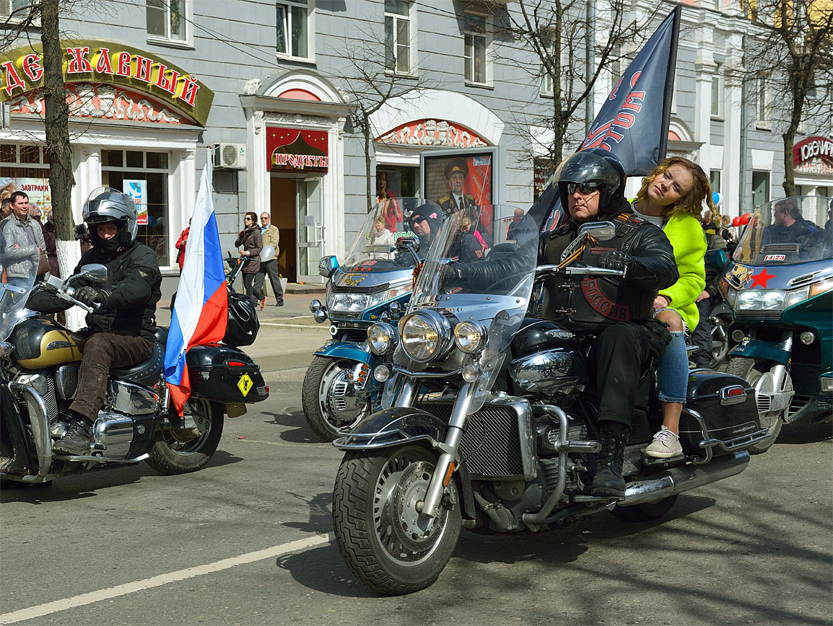 1 мая 2015. Ночные волки в Великом Новгороде. Veliky Novgorod.