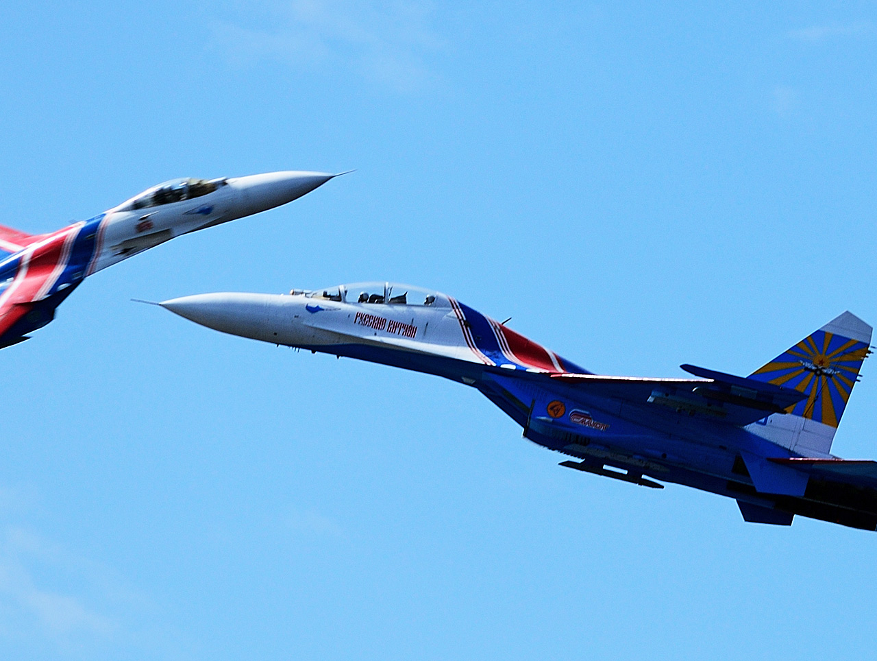 Русские витязи. АвиаШоу. МВМС-2013.  Russian Knights. IDMS 2013. Avia Show. 8