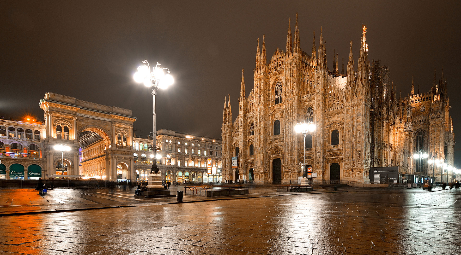 Милан. Дуомо ночью. Milan. Duomo at Night. 4