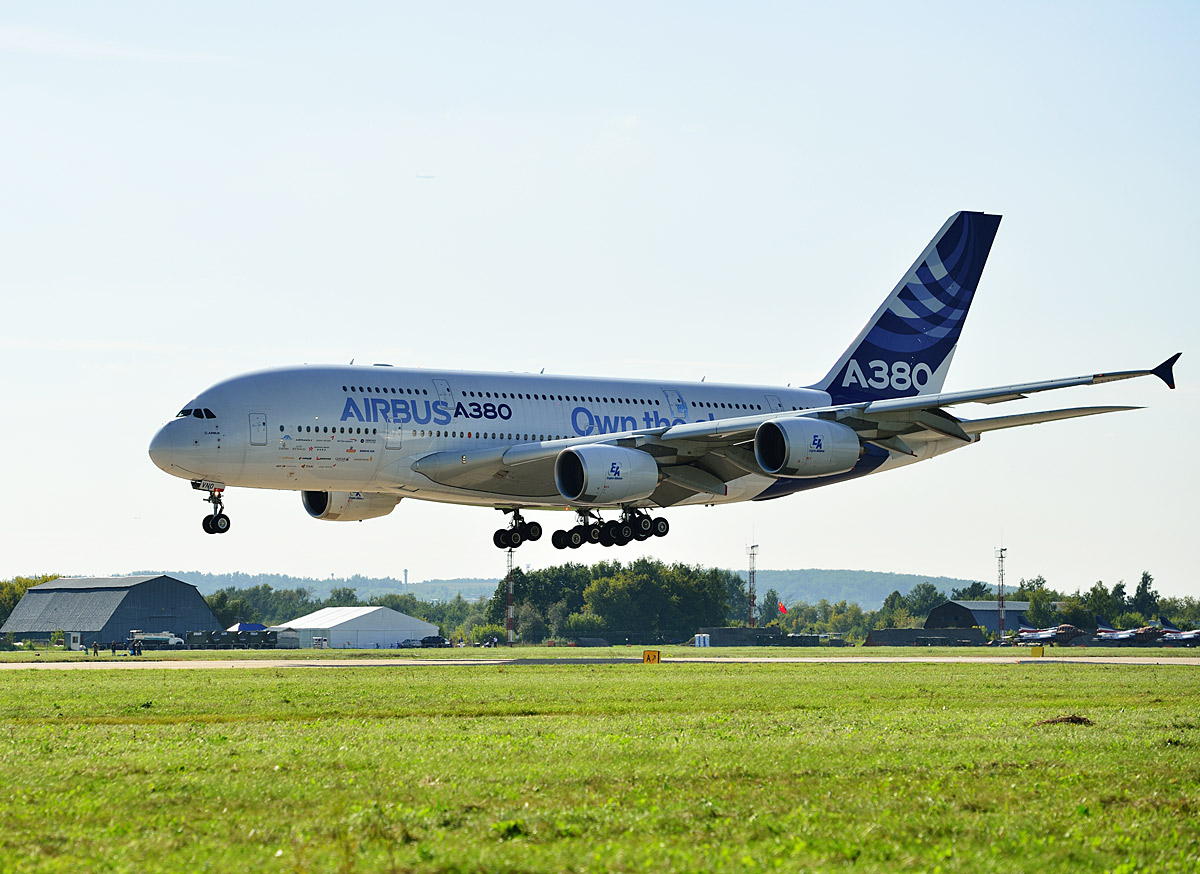 МАКС 2013. Аэробус А-380. Посадка. MAKS-2013. Airbus A-380. Landing. 2