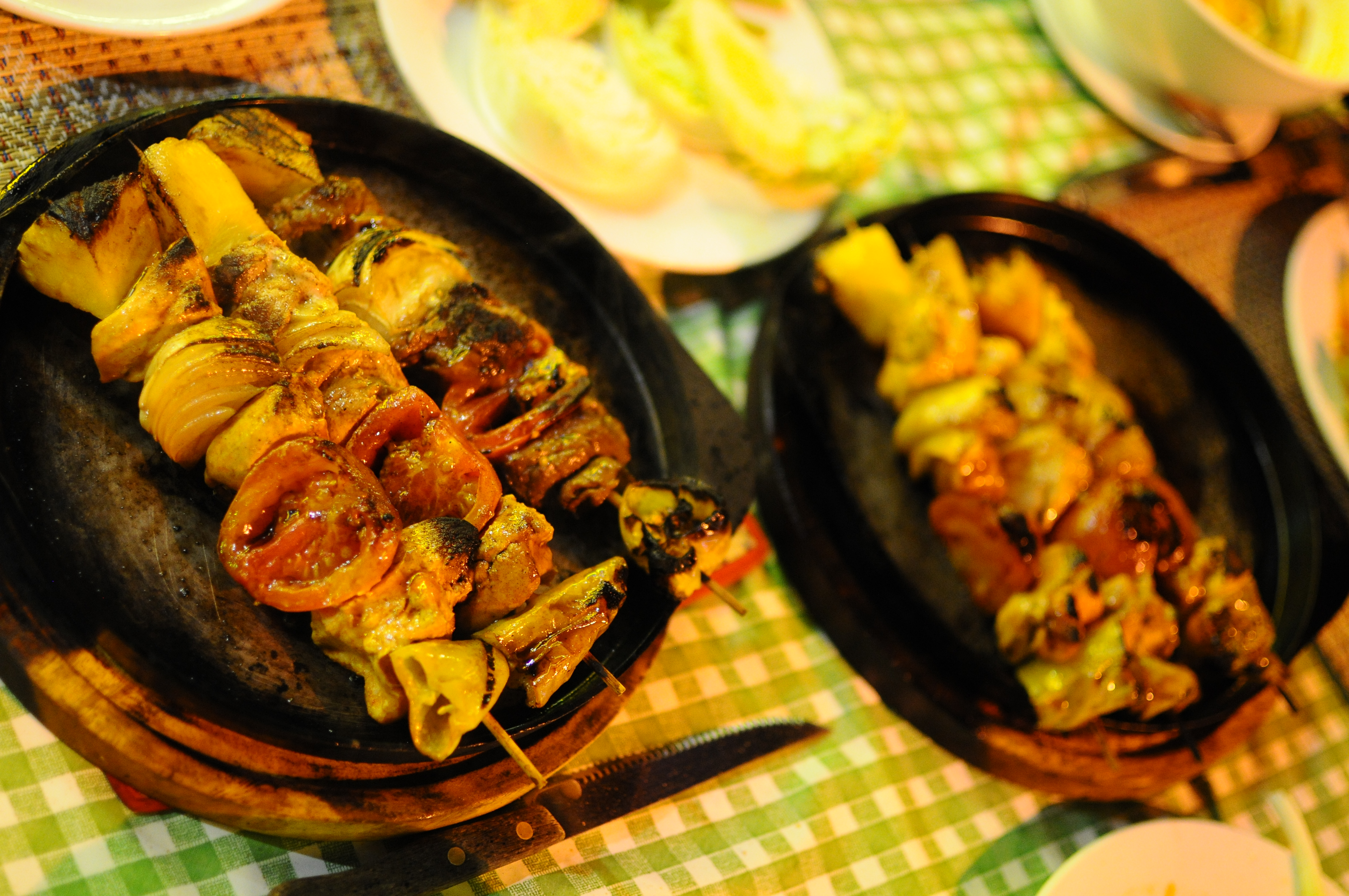 Nikon D300+Nikon AF-S Nikkor 35mm f/1.8. ISO1250, 35mm, f/1.8, 1/50. Jpeg