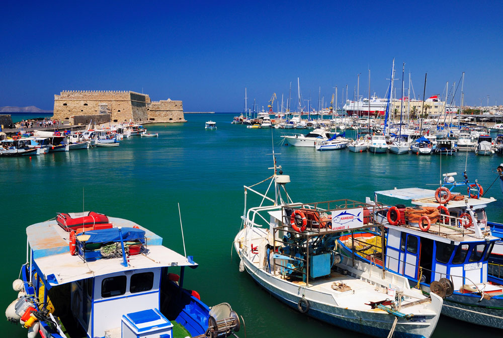 Порт и крепость. Ираклион. Heraklion. Crete.