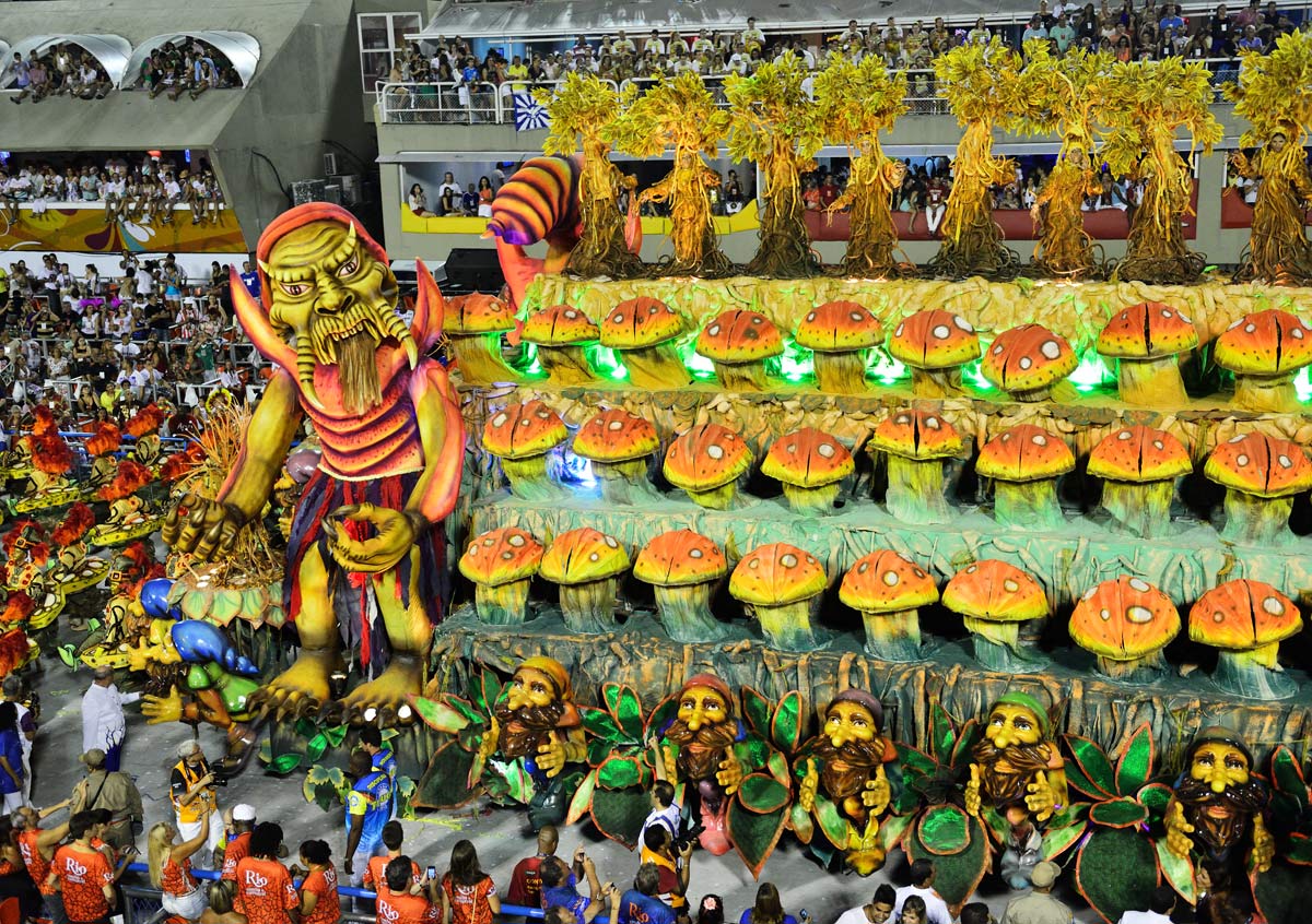 Самбадром. Рио-де-Жанейро.Sambadrom. Carnival 2013. Rio de Janeiro. 7