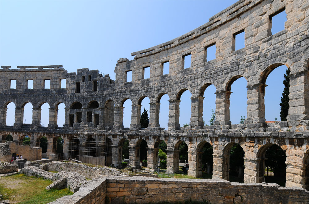 Пула. Римский амфитеатр. Rome amphitheatre in Pula (Croatia)