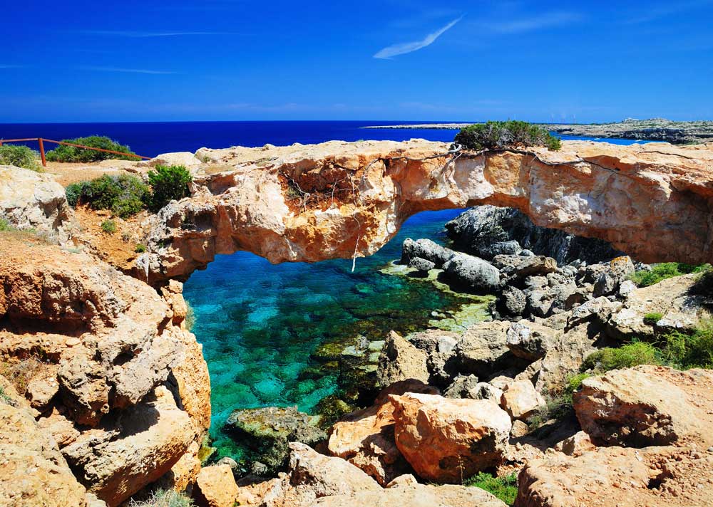 Мыс Греко. Природный мост. Cape Greco. Natural Bridge.