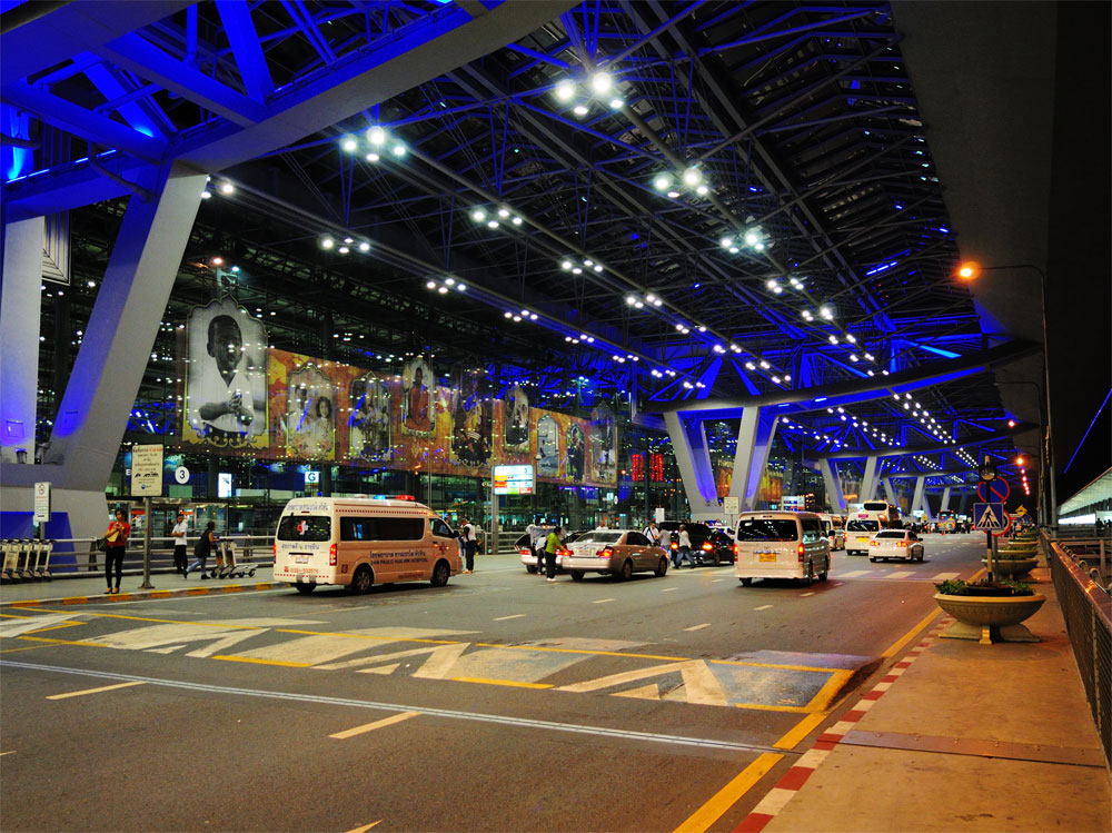 Аэропорт Суварнабхуми. Бангкок. Suvarnabhumi. Bangkok.