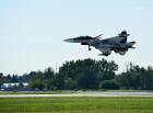 МАКС 2013. Посадка под углом. Су-...MAKS 2013. Landing. Sukhoi-...