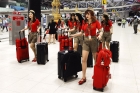 Стюардессы VietJetAir. Аэропорт Суварнабхуми. Таиланд. VietJetAir stewardesses. Suvarnabhumi. Bangkok. Thailand.