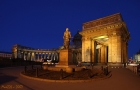 Памятник Барклаю де Толли у Казанского собора.